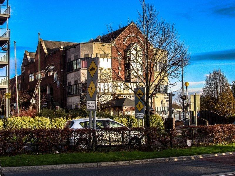 Abberley Court Hotel Tallaght Extérieur photo