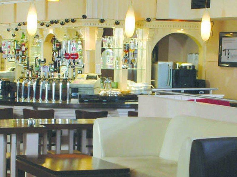 Abberley Court Hotel Tallaght Extérieur photo