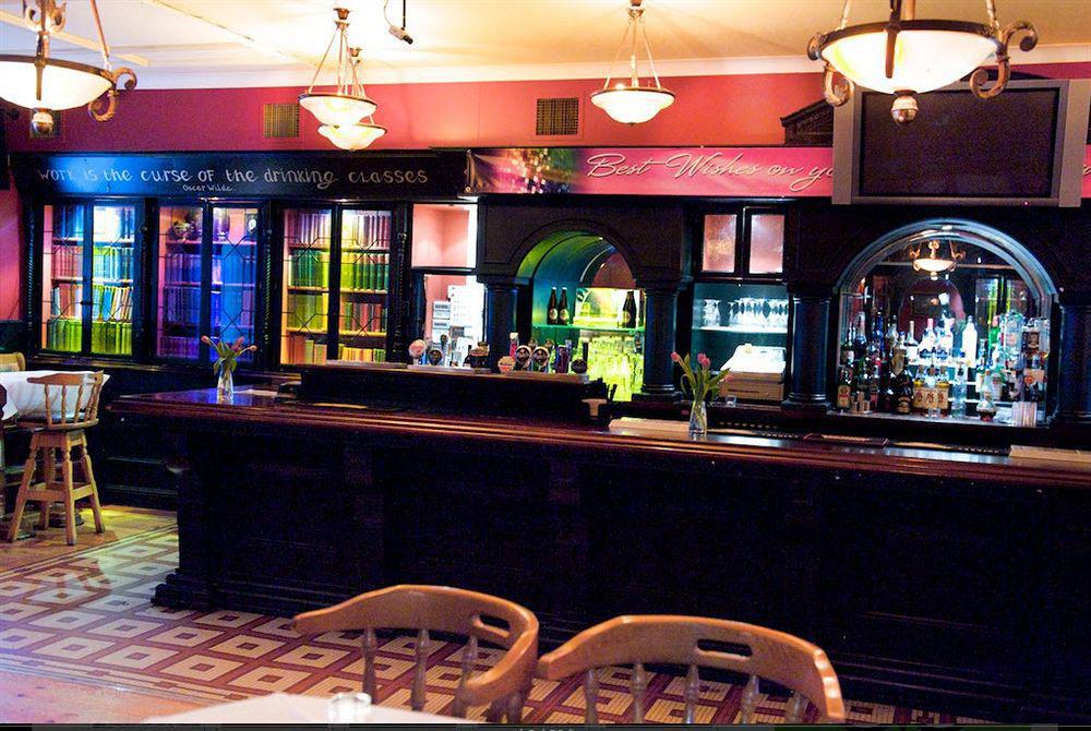 Abberley Court Hotel Tallaght Extérieur photo